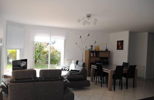 Le Pouliguen House | Contemporary House (3 * Furnished Tourism) quiet residential area
