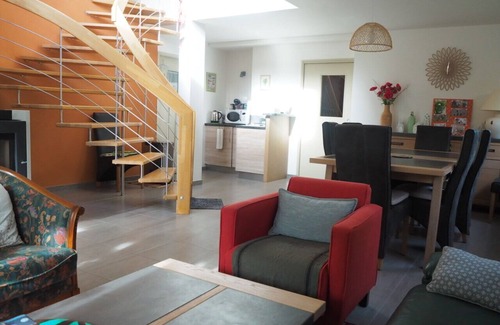 Ferel House | Contemporary house with sauna 10 kms from the sea: le jardin aux oiseaux