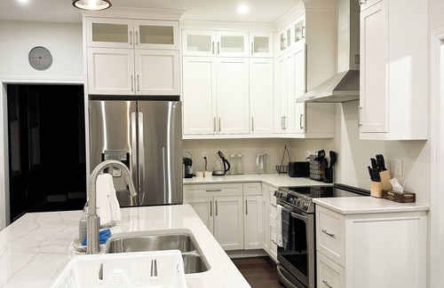 Hamilton Township House | Contemporary Luxury House in a beautiful and peaceful neighbourhood