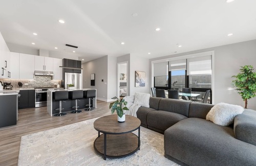 Lower West Side Apartment | Contemporary Luxury: New 3BR/2BA Stylish Haven