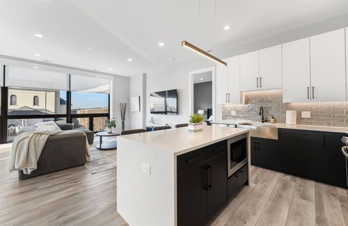 Lower West Side Apartment | Contemporary Luxury: New 3BR/2BA Stylish Haven