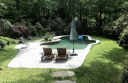 Bedford House | Contemporary Oasis with Pool