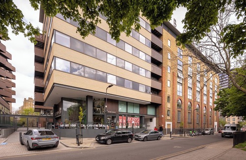 Shoreditch Apartment | Contemporary on the Canal, by Veeve