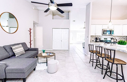 Oro Valley House | Contemporary Oro Valley Retreat - Mountain Views!