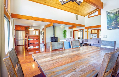 Three Rivers House | Contemporary River Retreat House - 2 Decks on the River, close to SNP, 7 acres