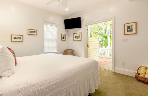 The Meadows Condo | Contemporary Seaside Cottage with a Private Hot Tub & Shared, Heated Pool