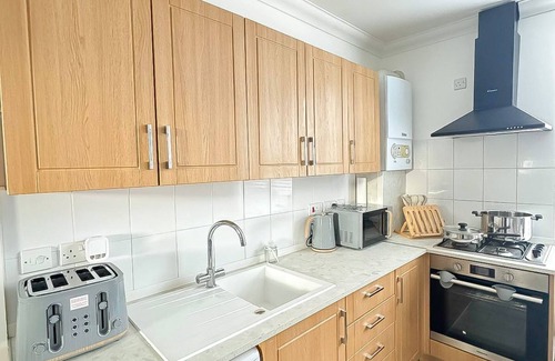 Reading City Centre Apartment | Contemporary Urban Retreat in Central Reading