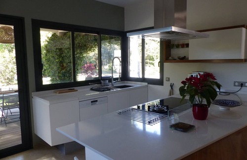 Assas House | Contemporary villa with swimming pool in a wooded park near Montpellier