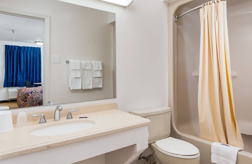 Kenner - Louis Armstrong International Airport Hotel | Contempra Inn