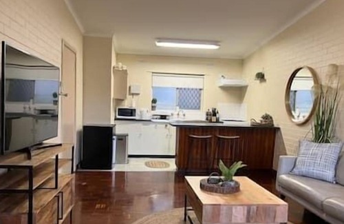 East Victoria Park Apartment | Convenience in the heart of East Vic Park