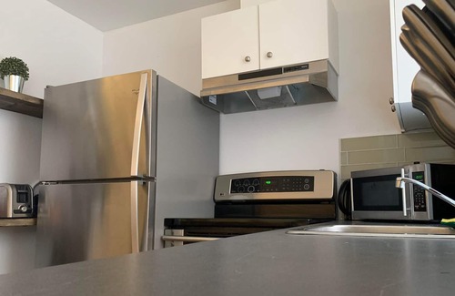 Griffintown Apartment | Convenient 6-8-Guest Apartment in Prime Location