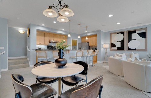 North San Jose Condo | Convenient and Accessible, Park + BBQ + Pool +Gym