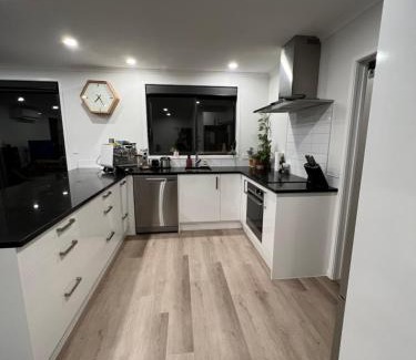 Waitara House | Convenient and comfortable Waitara