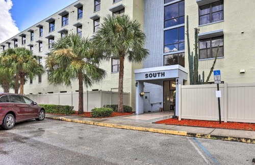 Clearwater Apartment | Convenient Clearwater Condo Less Than 4 Mi to Beach!