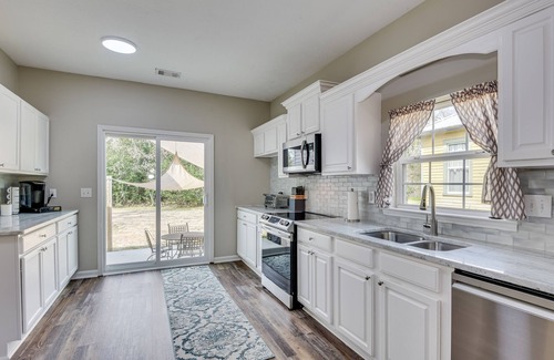 Midtown House | Convenient, Comfortable, & Charming Bungalow - Medical District!