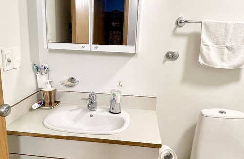 Innri-Njarthvik Bed & Breakfast | Convenient Cozy room