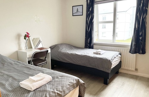 Innri-Njarthvik Bed & Breakfast | Convenient Cozy room