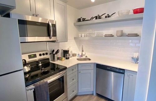 Lower Avenues Apartment | Convenient Downtown Location * Queen Bed * Self Check-In