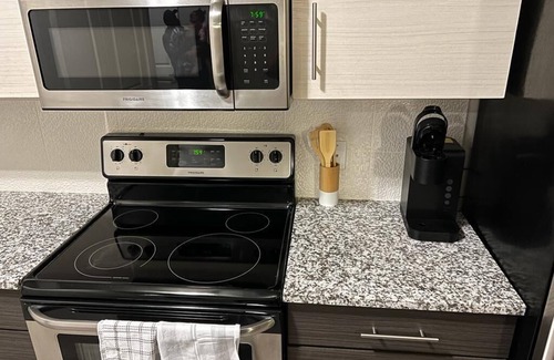 Richardson Apartment | Convenient Location-Stunning 1 bedroom Apartment