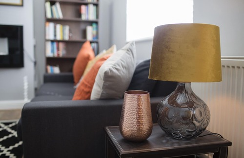Cambridge Apartment | Convenient, modern upstairs flat