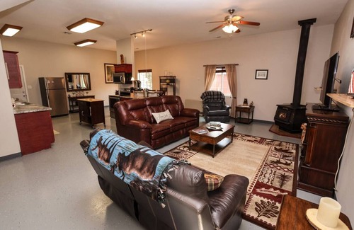 Lincoln House | Convenient Mountain Comfort