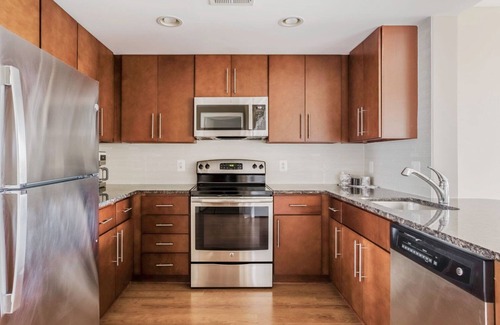 Mount Vernon Triangle Apartment | Convenient Mt Vernon 1BR w/Roof Pool, EV Station & Gym, by Blueground