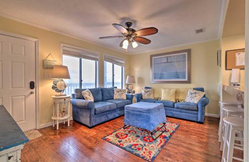 Holiday Beach Apartment | Convenient PCB Condo with Pool Access Walk to Beach