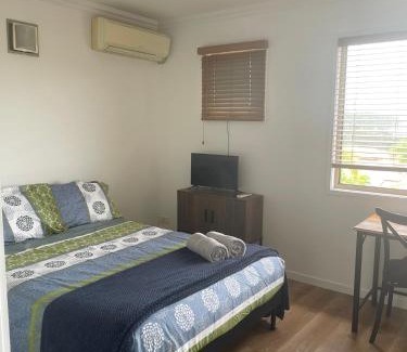 Robina House | Convenient Room next to Bond University