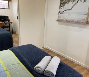 Robina House | Convenient Room next to Bond University