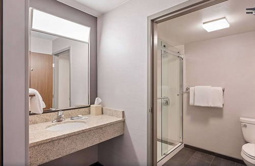 Pleasant Hill Hotel | Convenient Stay, Superb Location! 3 Relaxing Units, Close to Walden Park