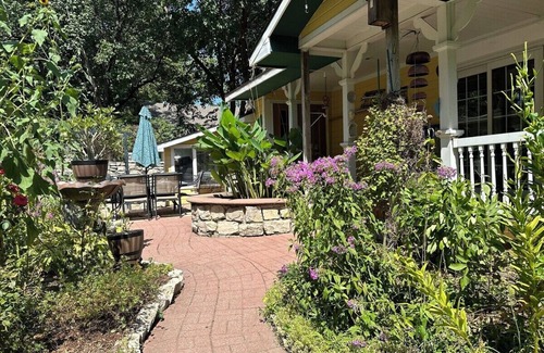 Manhattan Apartment | Convenient Victorian suite near City Park, Aggieville, Campus and Downtown