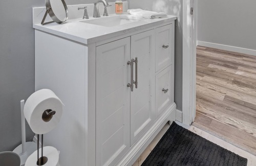 St. Louis Park Apartment | Convenient West End Apartment