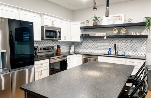 Elizabethtown Apartment | Conveniently located NEW Construction Mins to Ft. Knox, Blue Oval, Sportspark!