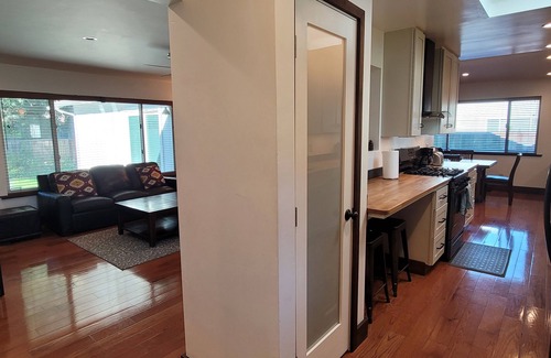 Walnut Creek House | Conveniently Located Walnut Creek House 3 Br, 2 Ba w/Large Private Backyard