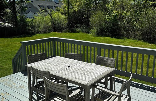 Falmouth Foreside House | Conveniently Located 3-Bedroom House by Route 1
