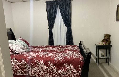 Narvon Other | Conveniently located country in law suite.