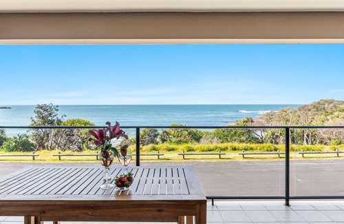 Yamba Apartment | Convent Cove 3 | Views over Convent