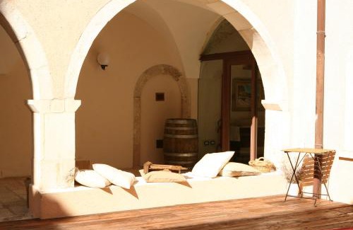 Barisciano Hotel | Convento di San Colombo