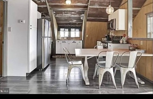 Wardensville House | Converted barn with great views, hottub, pool table, shuffleboard & firepit.