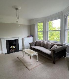 Royal Tunbridge Wells Apartment | Converted Victorian Apartment 3 Superior King size Rooms