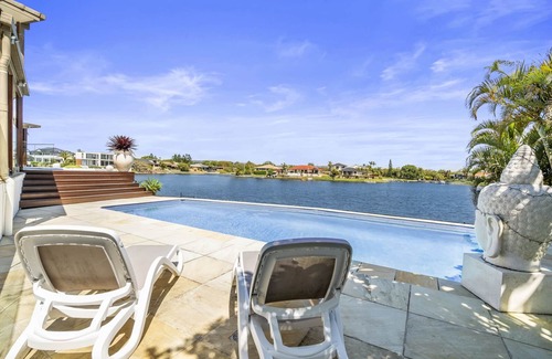 Broadbeach Waters House | Coobowie Waters – A perfect family holiday home.