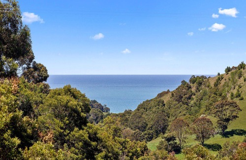 Apollo Bay House | Cooinda - Country Coastal Views *New Listing*