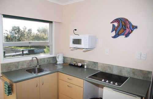 Haruru Hotel | Cook's Lookout Motel