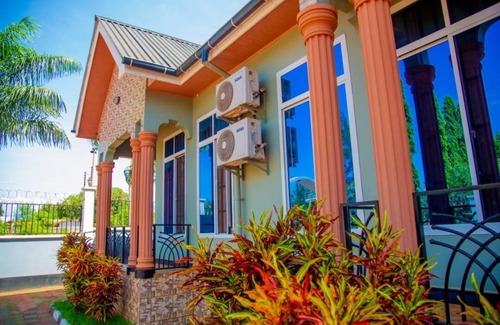 Moshi Apartment | Cool 1-bedroom apartment in Kilimanjaro Region
