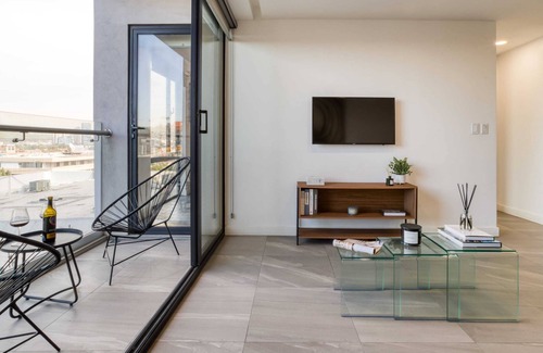 Avenida Revolucion Apartment | Cool Apt w/Balcony: Business Lounge+Gym+24-7/ SEC