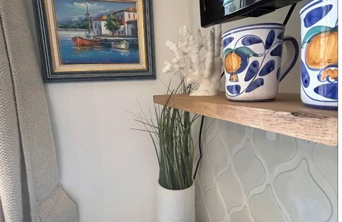 Cotignac Apartment | Cool Blue Cotignac heart village