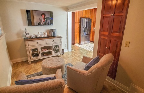 West Jefferson Cabin | Cool Breezes & Cozy Cabins - August at its Best! Reserve Walnut Hill Now!