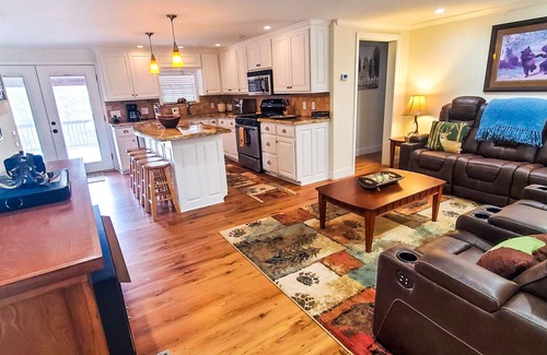 West Jefferson Cabin | Cool Breezes & Cozy Cabins - August at its Best! Reserve Cabin Fever Now!