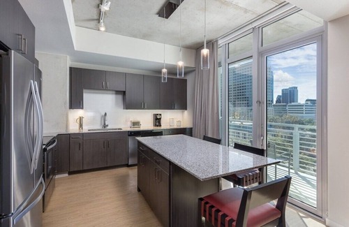 Civic District Condo | Cool Club Wyndham Austin, 2 Bedroom Deluxe Suite