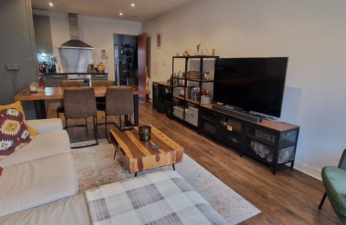 Ringsend Apartment | Cool n Comfy 2BD in Irishtown, D4 Beside Aviva